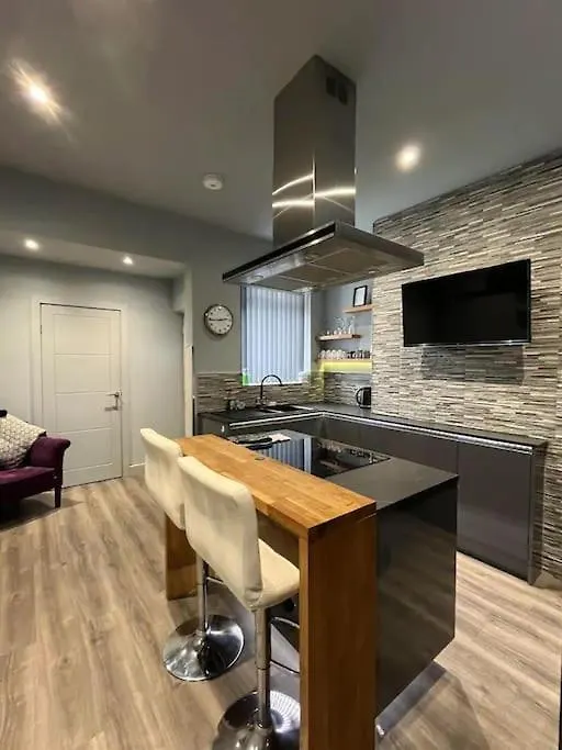 Station House - Furnished Lets Villa Swinton